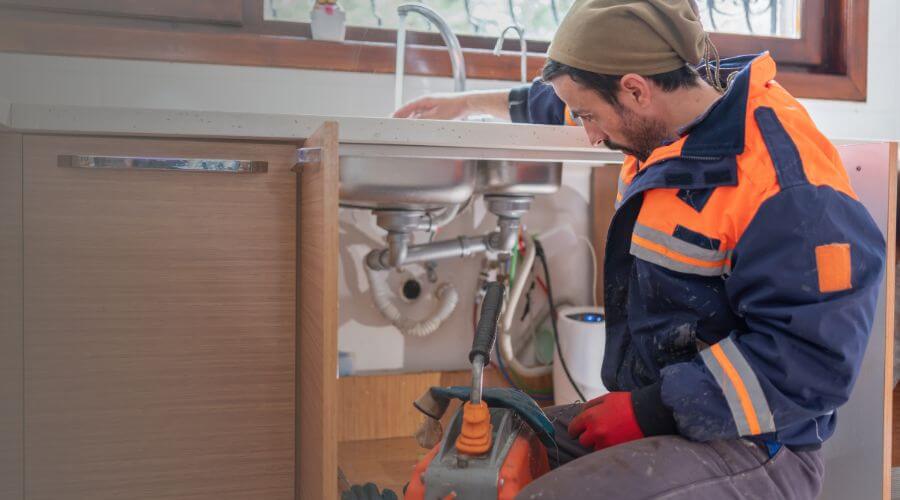 Expert burst pipe repair services in Henderson, IA